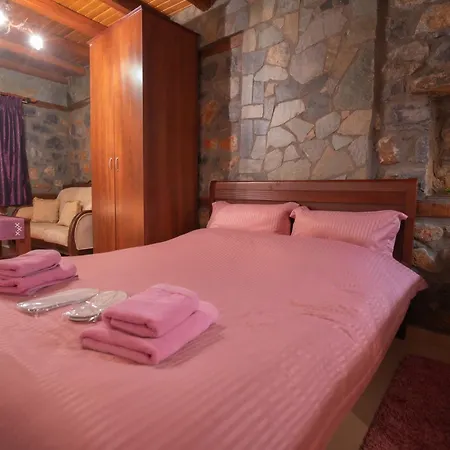 Pensión ξενωνασ θεα